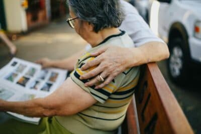 Alzheimer: como reconhecer os primeiros sintomas da doença